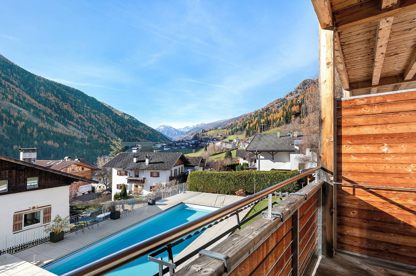 Camera 'Kreativ Hotel Schweigl Dz 112' con vista montagna, piscina e Wi-Fi in Santa Valburga d'Ultimo, Ultimo