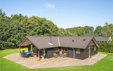 Ferienhaus für 10 Personen, mit Whirlpool und Terrasse sowie Sauna in Kvie Sø