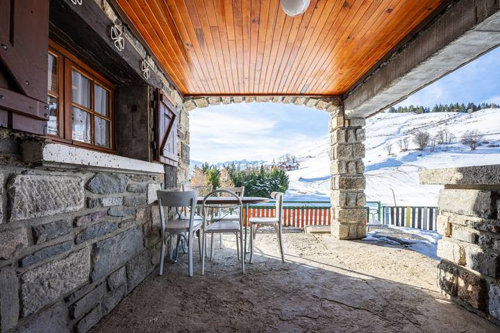 Gîte pour 5 personnes, avec jardin à Albiez-Montrond - 2