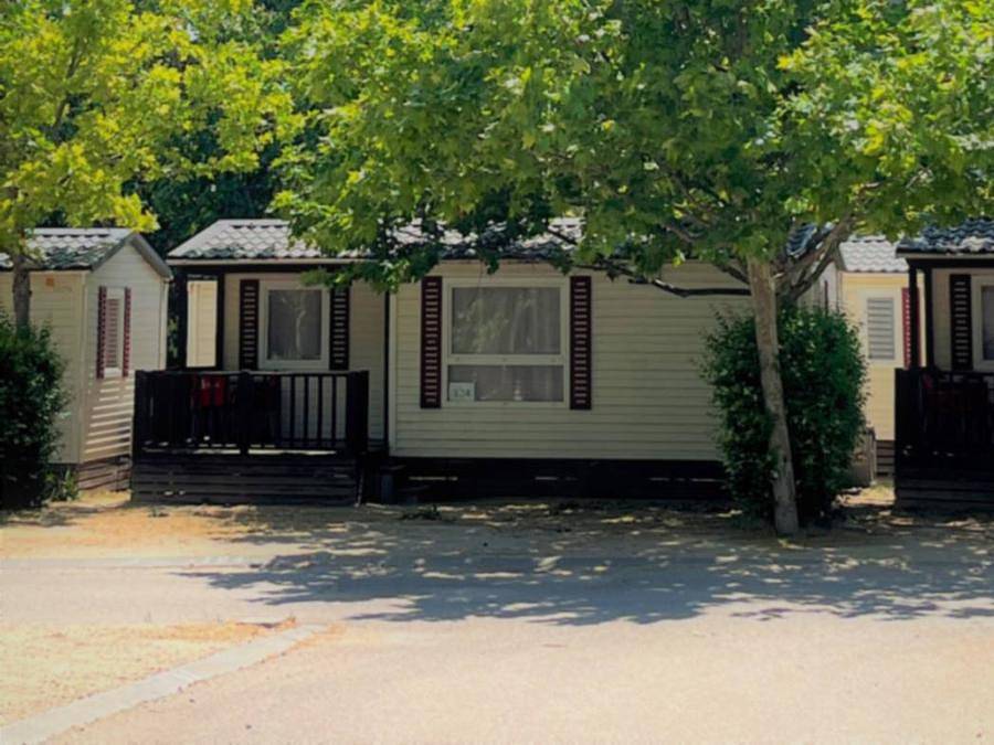 Mobile Home confortable avec jardin et climatisation près de la plage in Saragosse, Province de Saragosse