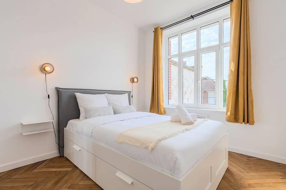 Entire apartment, Charming through-apartment renovated and equipped! in Marcq-en-Barœul, Lille region