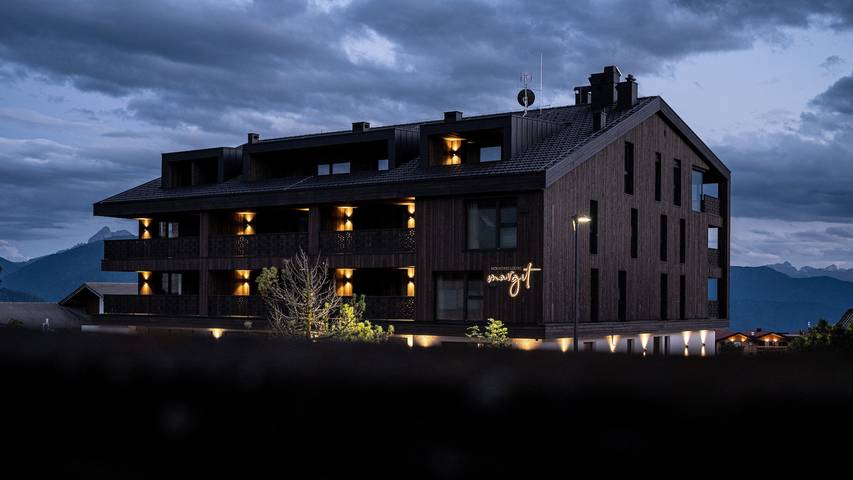 Ferienwohnung für 4 Personen, mit Balkon und Garten in Meransen