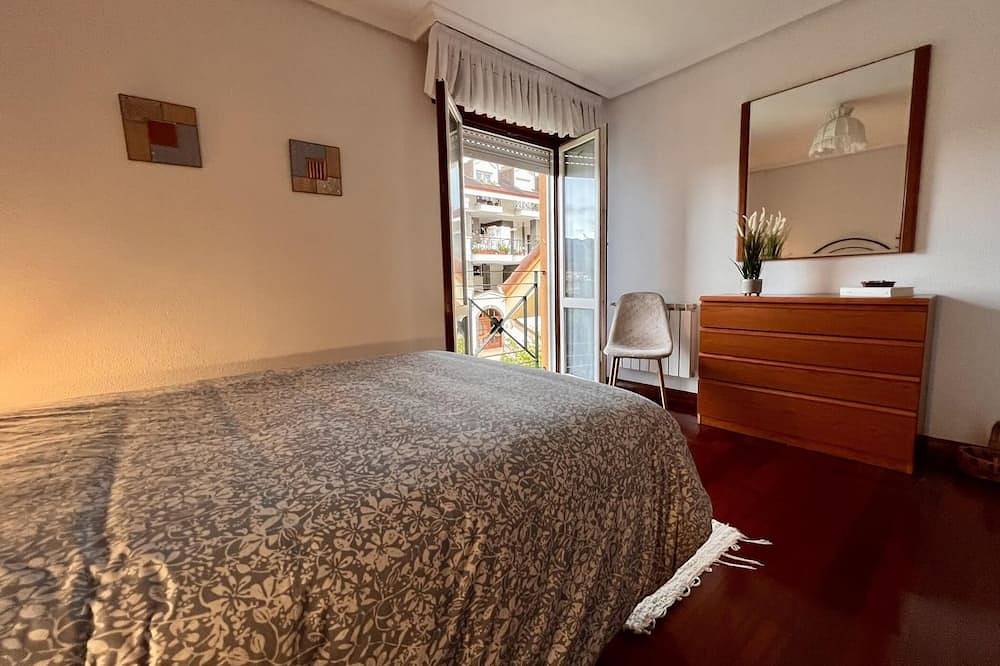 Entire apartment, Semi-detached house in Argoños in Argoños, Cantabrian Coast