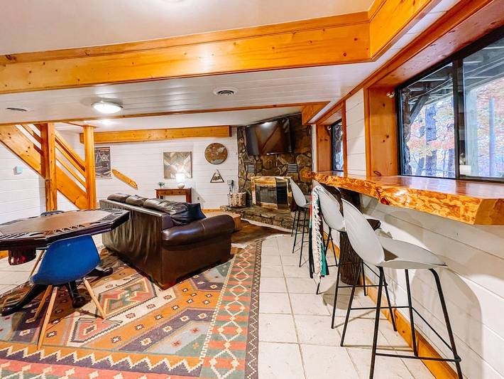 Chalet for 9 people, with balcony and hot tub as well as pool in Gatlinburg