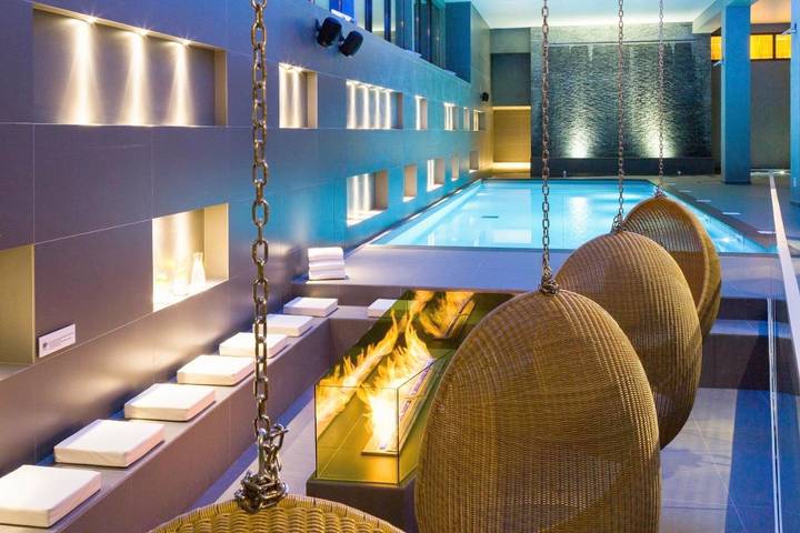 Hôtel pour 4 personnes, avec Balcon et Terrasse ainsi que Jacuzzi et Jardin