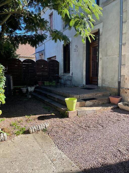 Location de vacances pour 6 personnes, avec jardin dans Trézelles - 3