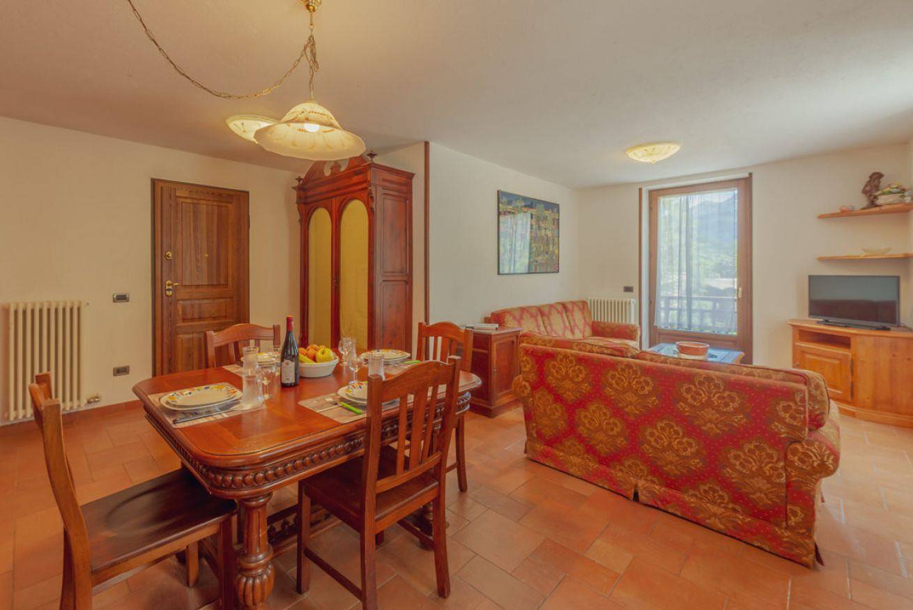 Appartamento intero, Chalet Pontal 7 - Relax e vista sulle montagne in Larzey, Courmayeur