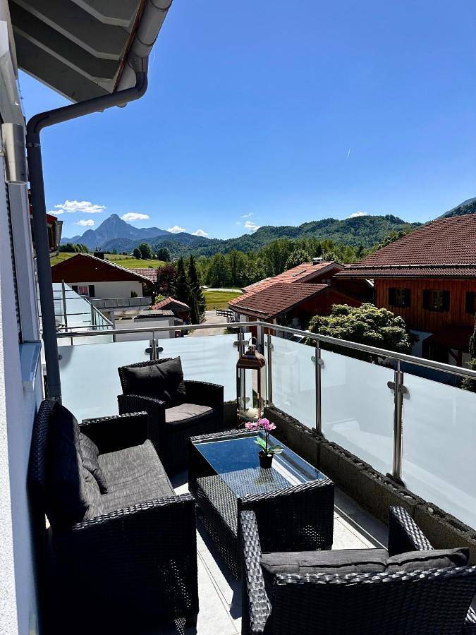 Ferienwohnung für 4 Personen, mit Balkon und Garten sowie Seeblick und Ausblick am Weißensee