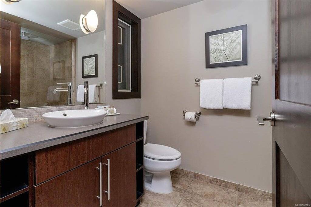 Ganze Wohnung, Spacious Family Condo Next to Resort Hot Tub! **Discount for 3+ Nights** in Parksville, Regional District of Nanaimo