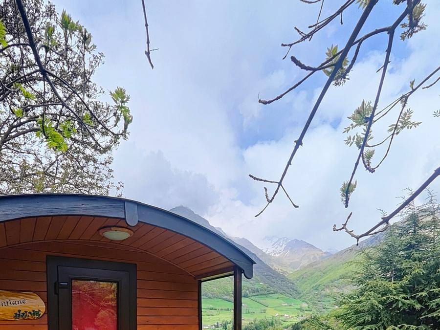 Camping Les Tilleuls - Tiny house 2 personnes - Roulotte Gentiane 12 M² in Gèdre, Parc national des Pyrénées