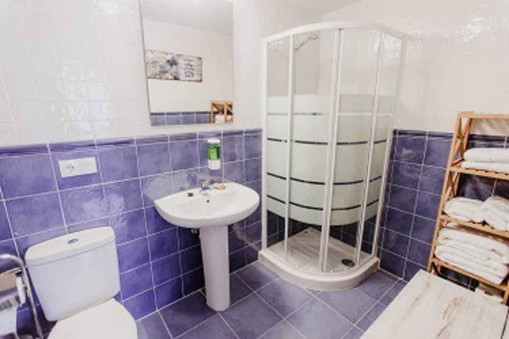 Entire apartment, Homerez - Cozy Apartment Ponferrada, Parking in Ponferrada, El Bierzo