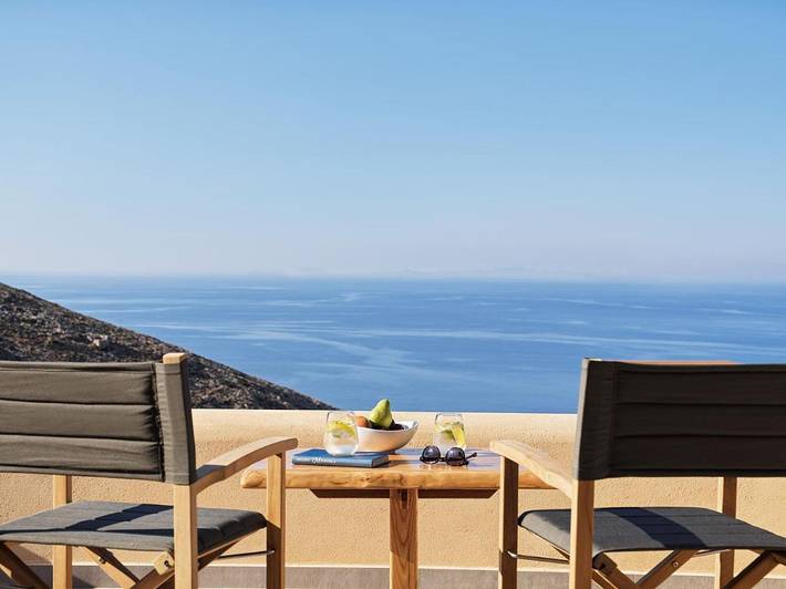 Hôtel pour 2 personnes, avec Balcon et Jacuzzi ainsi que Terrasse et Jardin dans Folégandros