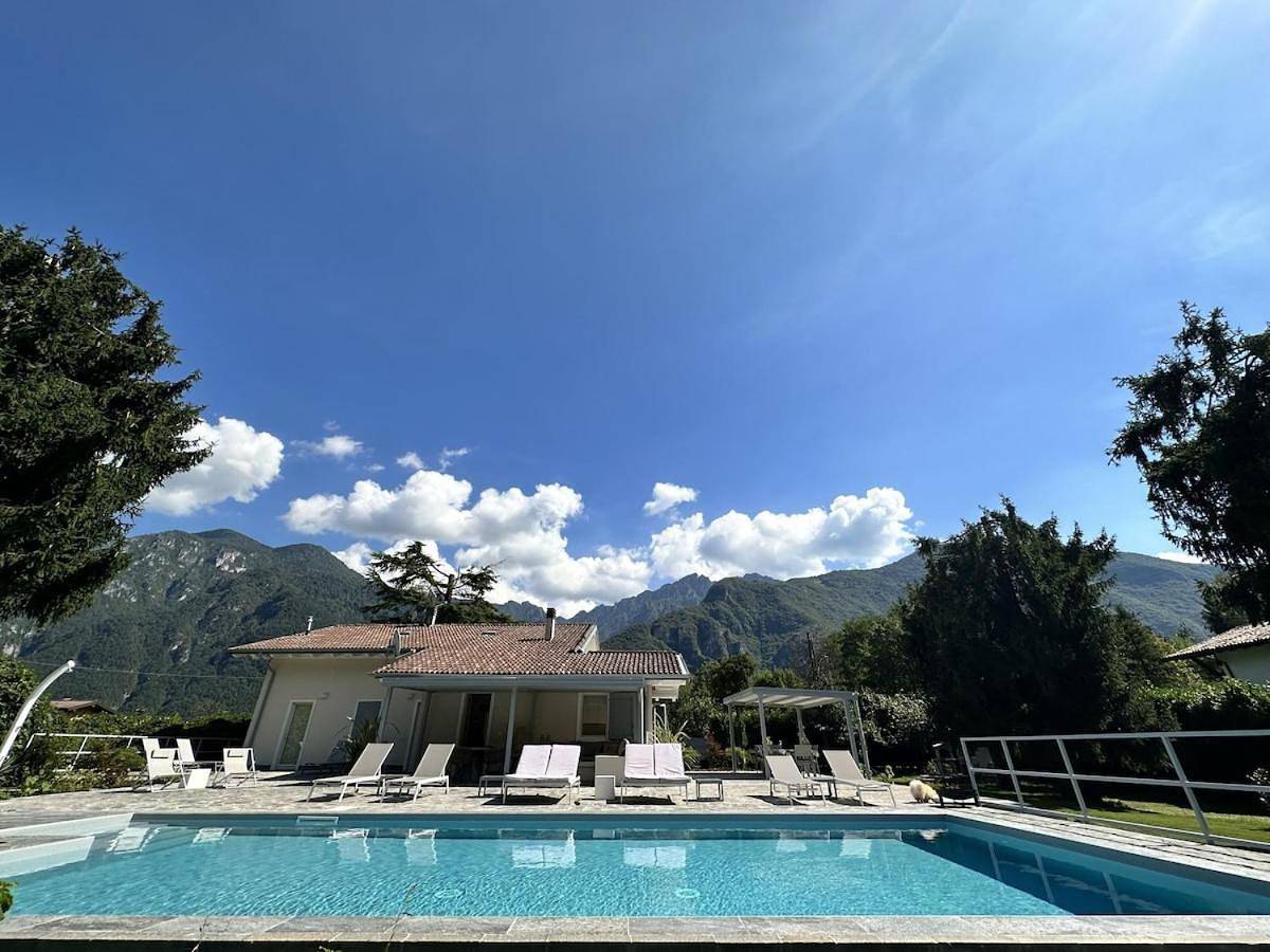 Villa in Desenzano del Garda, Prealpi Gardesane