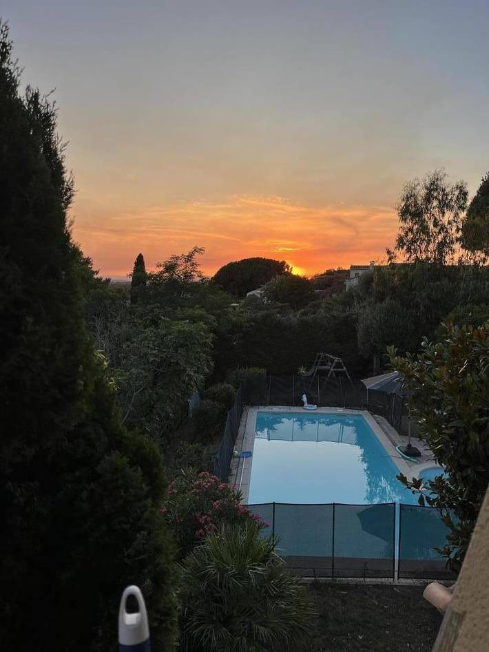 Gîte pour 11 personnes, avec piscine ainsi que terrasse et jardin à Portiragnes - 3