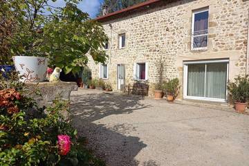 Gîte pour 6 personnes, avec jardin, animaux acceptés à Saint-Georges-Lagricol