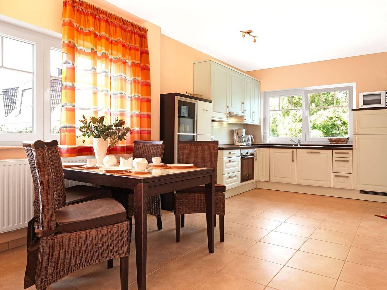 Ferienhaus Haus Utkiek mit Kamin und Terrasse nahe dem Strand in Strand Timmendorf-Poel, Nordwestmecklenburg (Wismar und Umgebung)