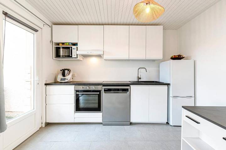 Gîte pour 5 personnes, avec jardin et terrasse dans Gare du Club Med Cocody - 4