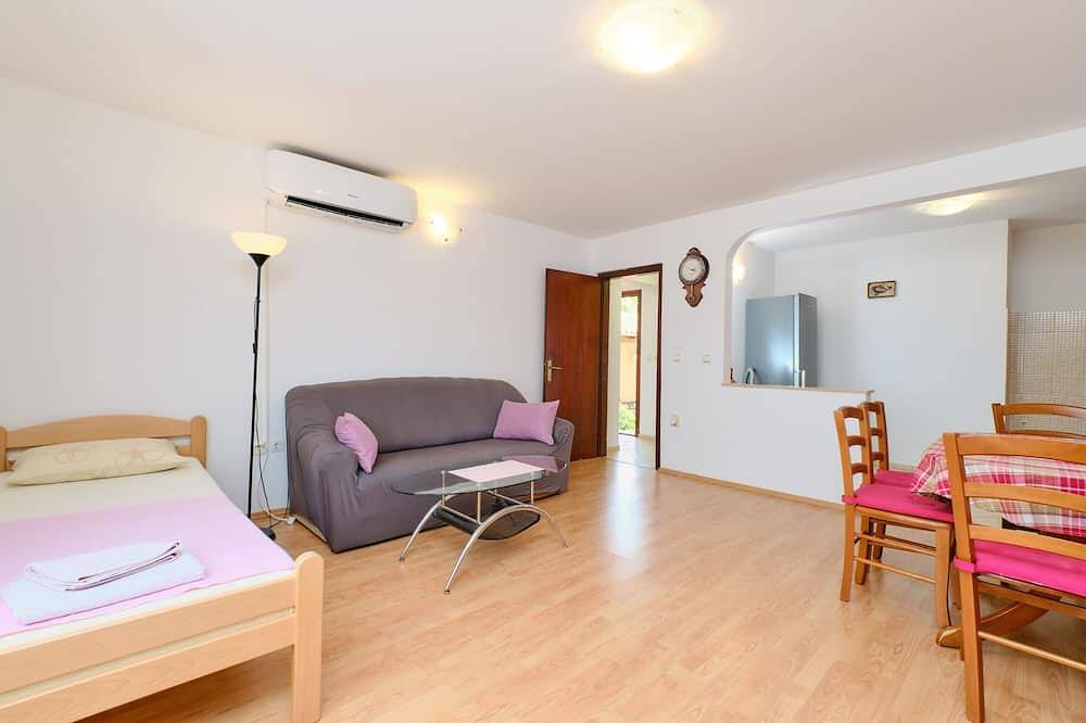 Ganze Wohnung, Ferienwohnungen Nusret,, Cunski, hr in Cunski, Kvarner Inseln