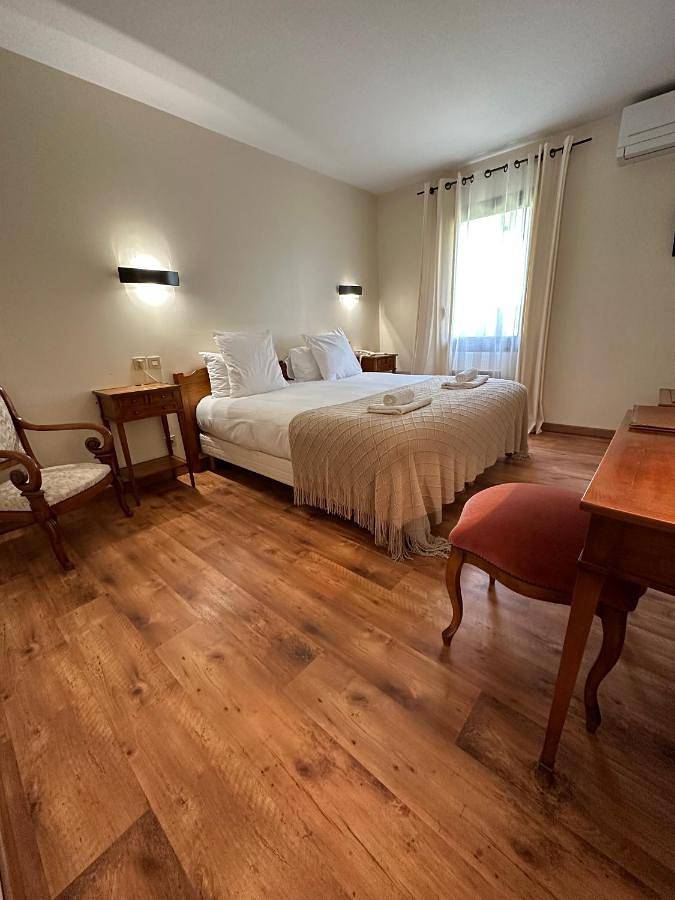 Hôtel pour 2 personnes, avec piscine et jardin à Les Eyzies-de-Tayac-Sireuil - 4