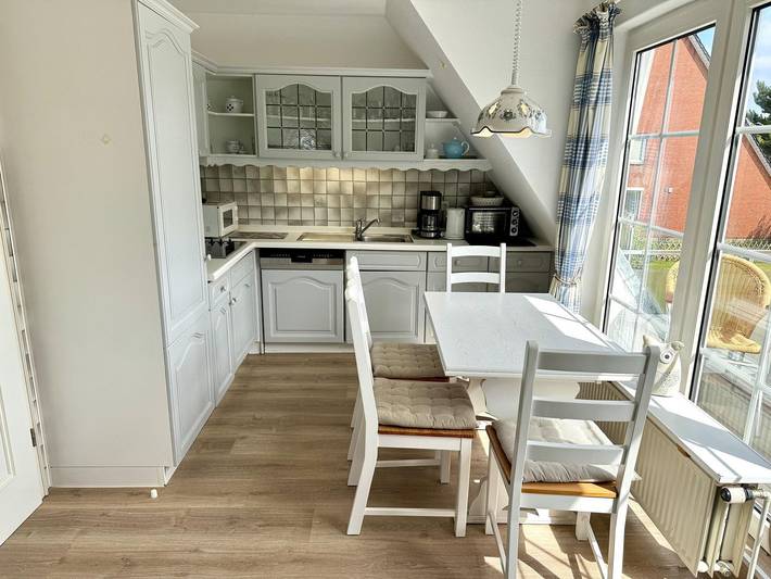 Ganze Wohnung, Gemütliche 3-Zimmer Ferienwohnung für 4 Personen, strandnah in Westerland in Westerland, Sylt (Gemeinde)