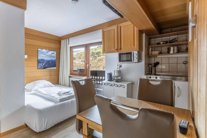 Ferienwohnung für 2 Personen, mit Balkon und Whirlpool in Hinterglemm