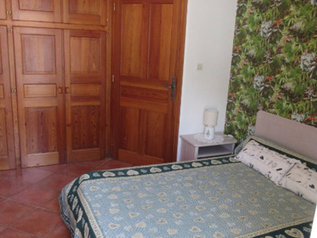 Entire apartment, Spacious 4-Room Apartment for 8 with Balcony & Fireplace, 300m from Slopes in La Salle-les-Alpes, Serre Chevalier