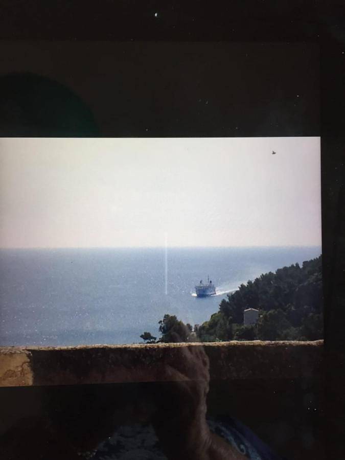Casa vacanza per 6 persone, con balcone e panorama in Ustica