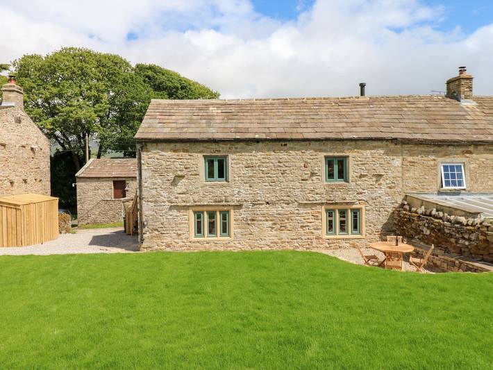 Log cabin for 8 people, with Garden in Yorkshire