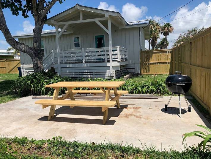 Vacation rental for 8 people, with yard, with pets in Mustang Island
