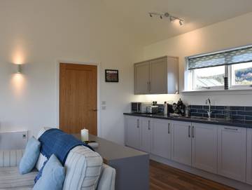 Log Cabin for 2 People in Scottish Islands, Isle of Arran, Photo 4