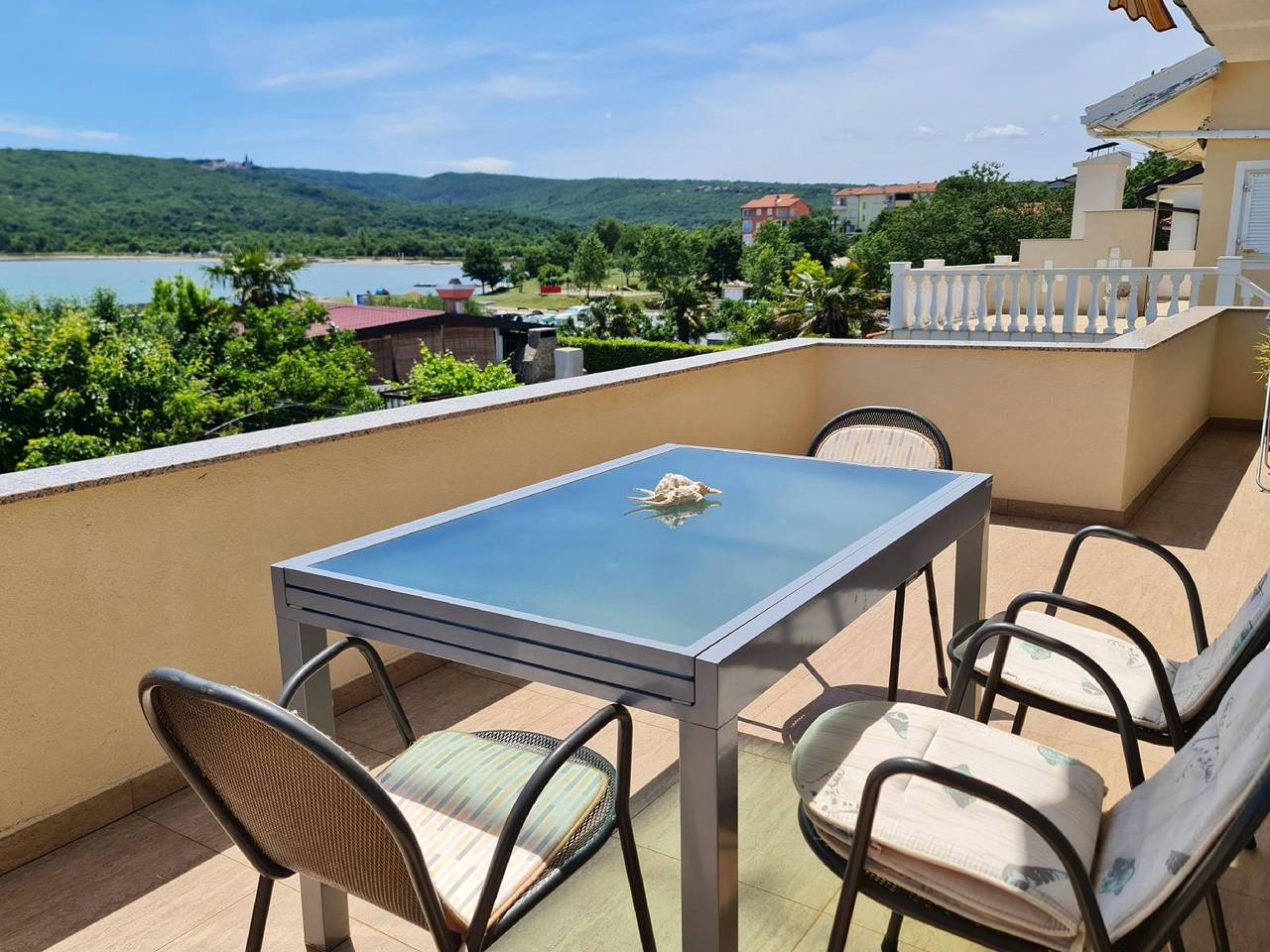 Ganze Ferienwohnung, Apartment Citkovic - mit Meerblick in Cizici, Krk