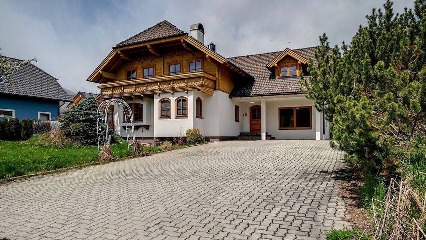 Ferienhaus für 18 Personen, mit Garten und Pool sowie Sauna in Mauterndorf