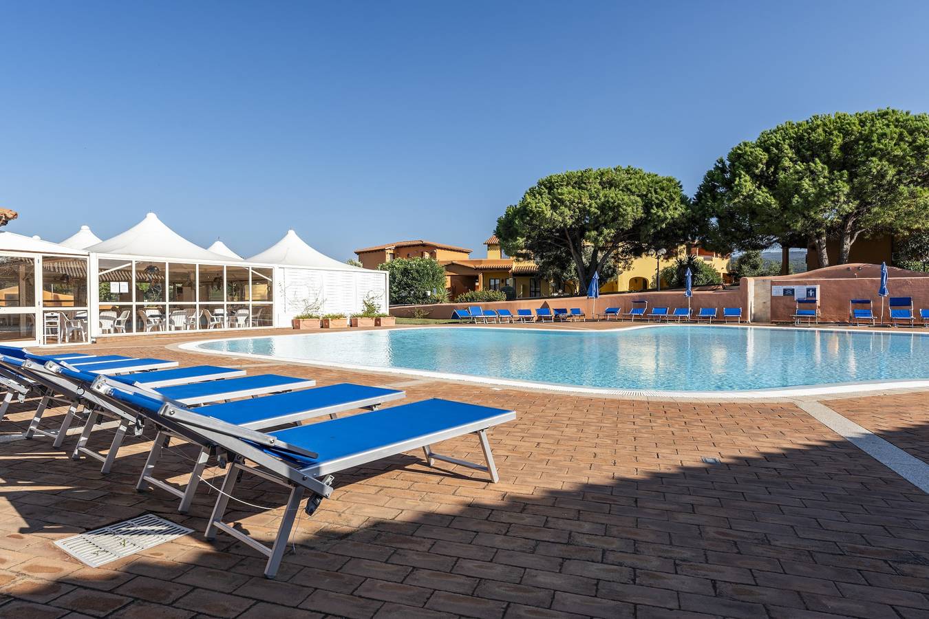 Appartamento intero, Monolocale in residence con piscina in Lu Lamoni, Vignola Mare