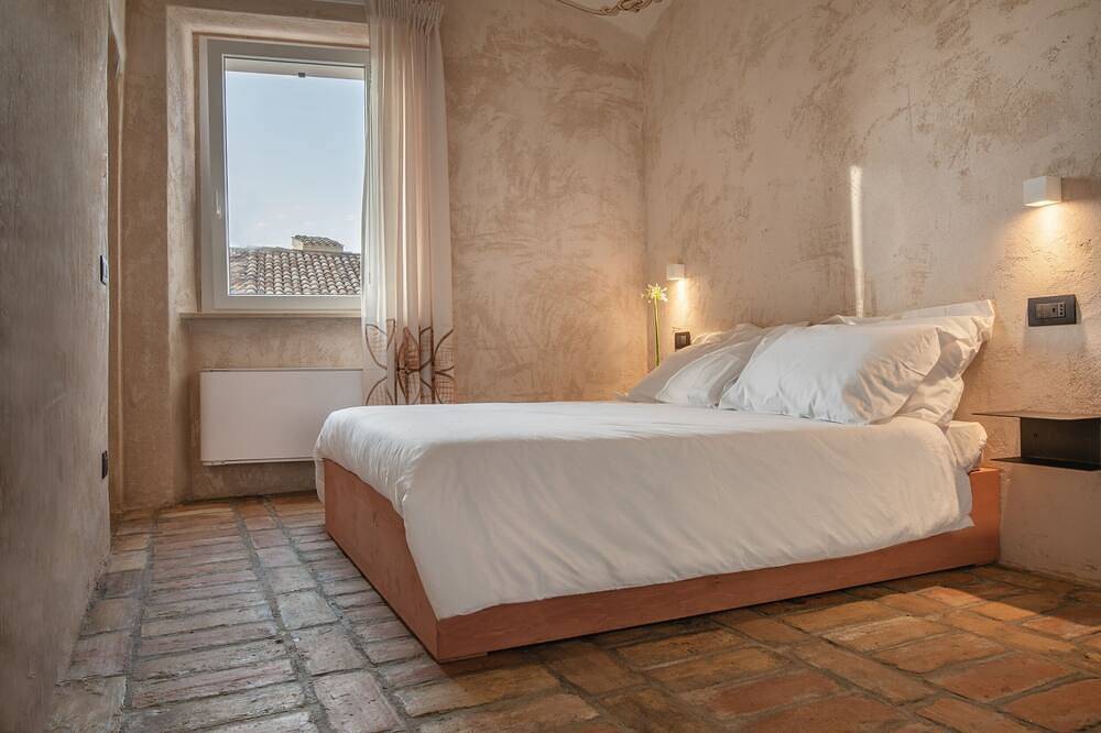 Ognissanti Guesthouse - Historical Centre Room, Double room with private bathroom in Fermo (Village), Fermo