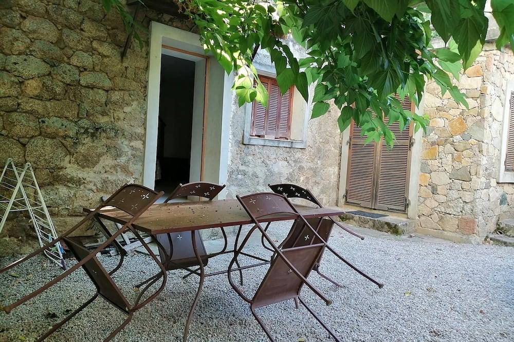 Renovated house ideally situated, Beach/mountain in Albitreccia, Ajaccio und Umgebung