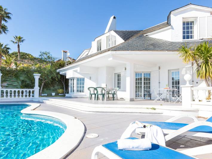 Ferienhaus für 9 Personen, mit Terrasse und Garten in Blanes