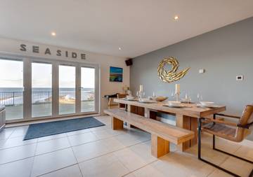 Holiday Home for 10 People in Northumberland Coast, North East England, Photo 4