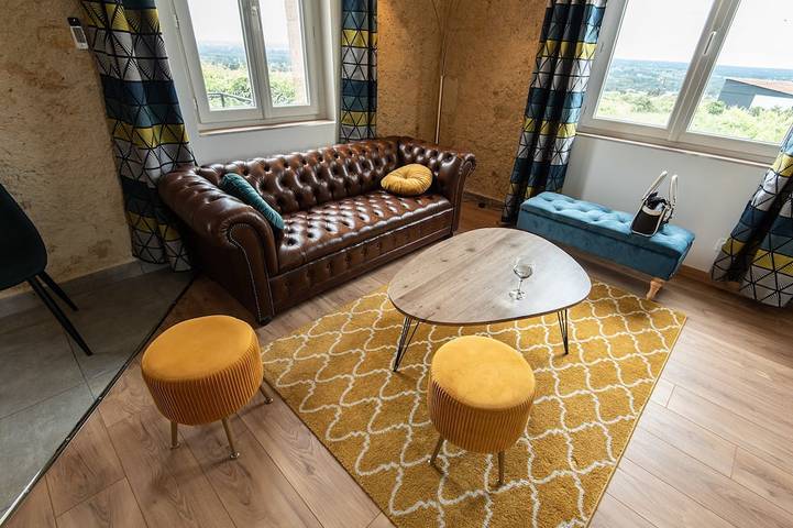 Location de vacances pour 2 personnes, avec terrasse et jardin à Le Pian-sur-Garonne