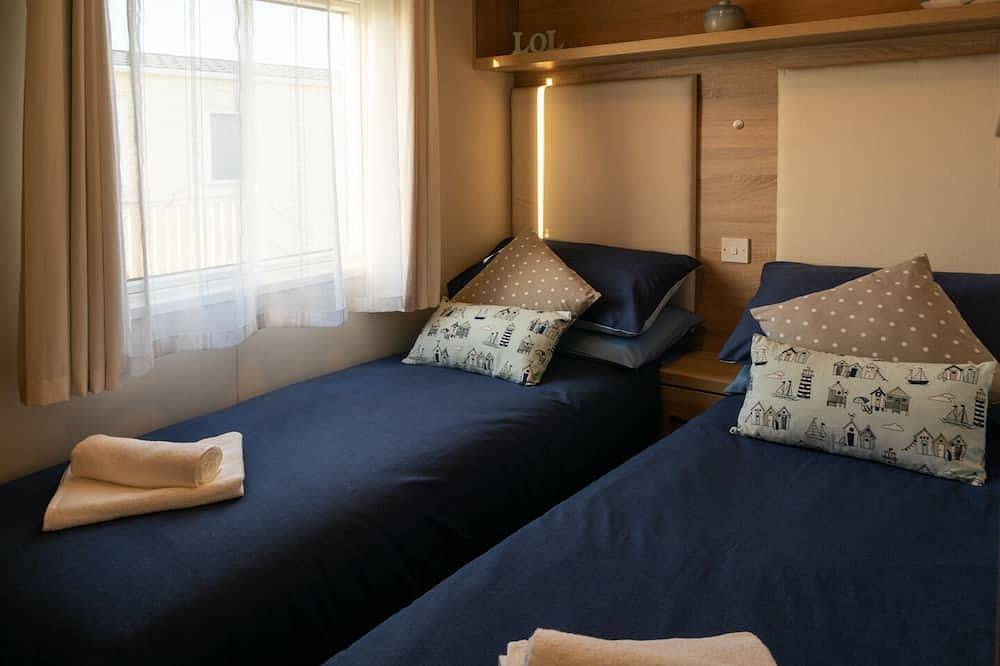 Moderner Wohnwagen mit 2 Schlafzimmern und Meerblick auf dem 5 * Hoburne Naish Holiday Park in Barton on Sea, Hampshire