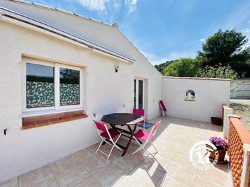 Gîte pour 2 personnes, avec jardin à Roquefort-des-Corbières