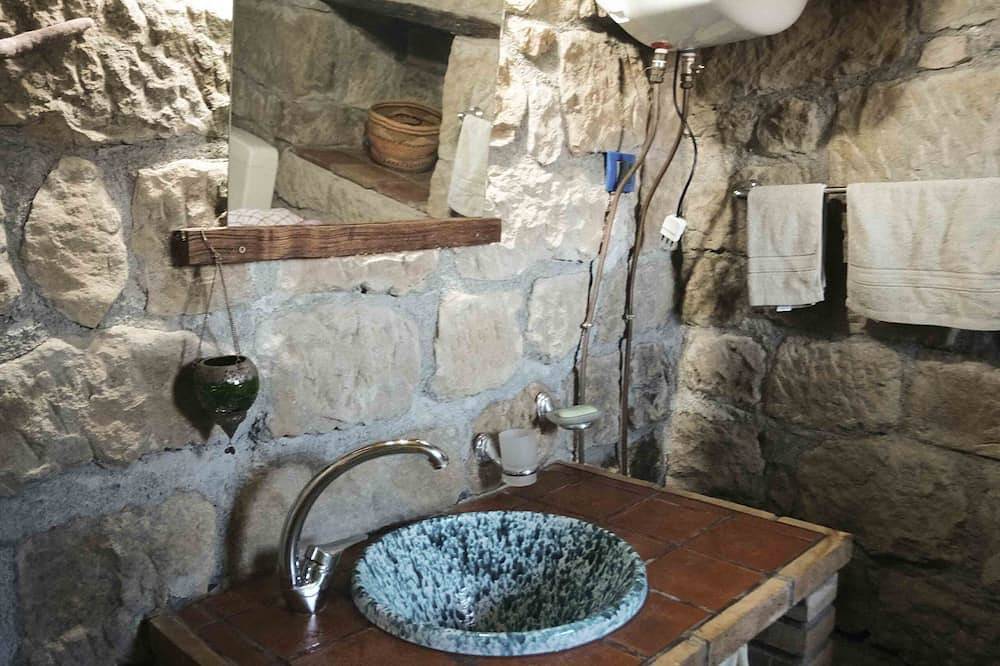 Atelier.Germana cottage con vista mare e mantagne in Castell'Umberto, Monti Nebrodi