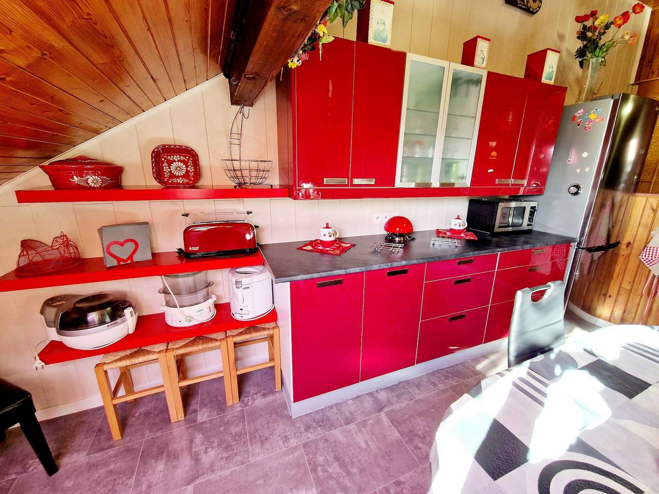 Maison de campagne « Le Gîte Fleuri » avec vue sur la montagne, Wi-Fi et climatisation in Haselbourg, Sarrebourg