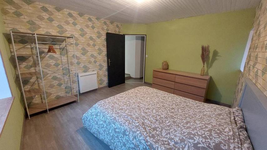 Location de vacances pour 4 personnes, avec terrasse et vue à Sougéal - 3