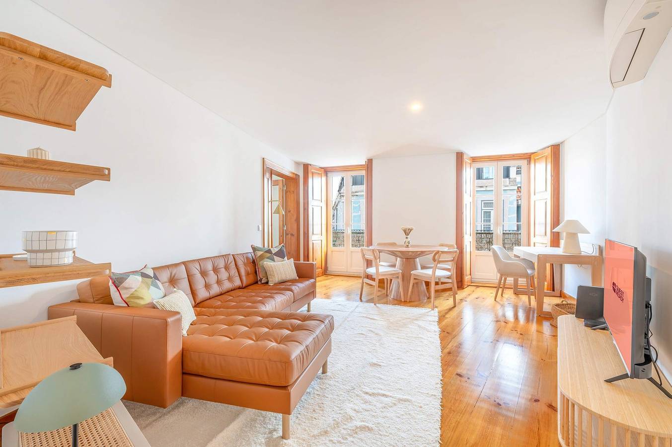 Entire apartment, Guestready - Night out adventure in Lisbon in Misericórdia, Lisbon