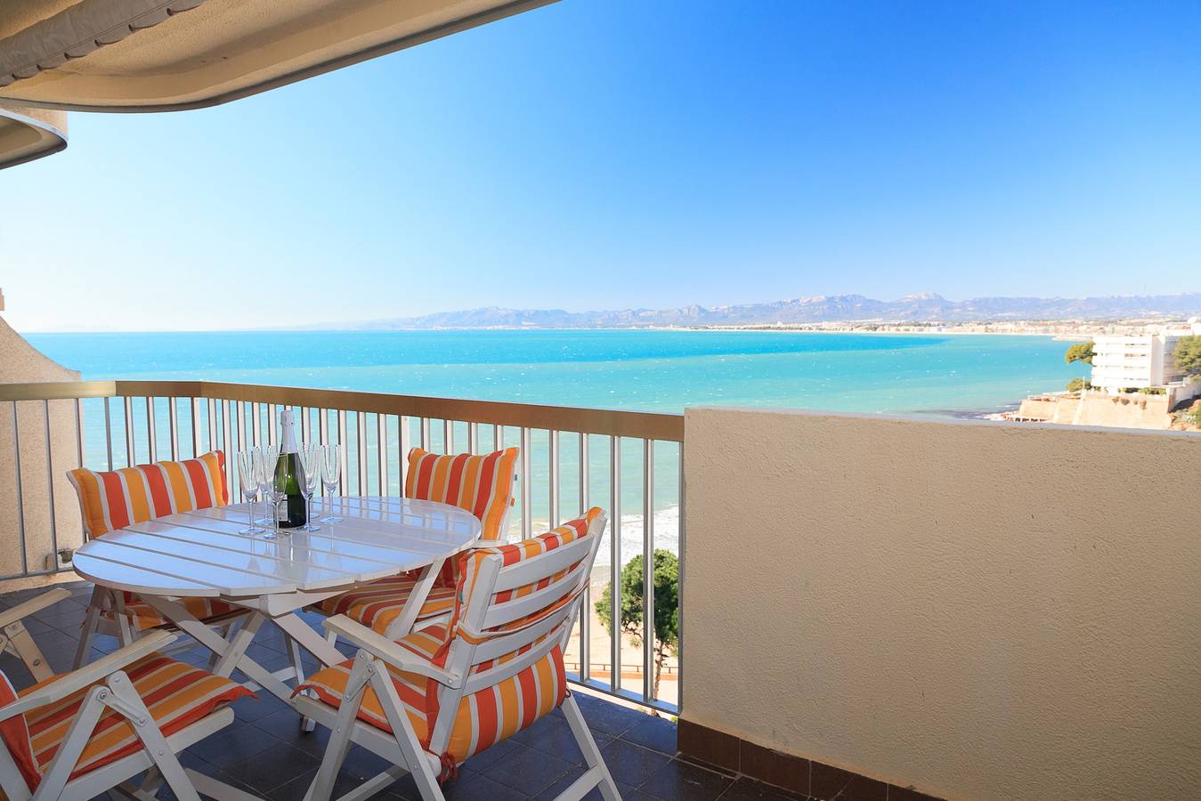 Apartamento entero, S206-041 Uhc Sorolla Apartments in Salou, Costa Dorada