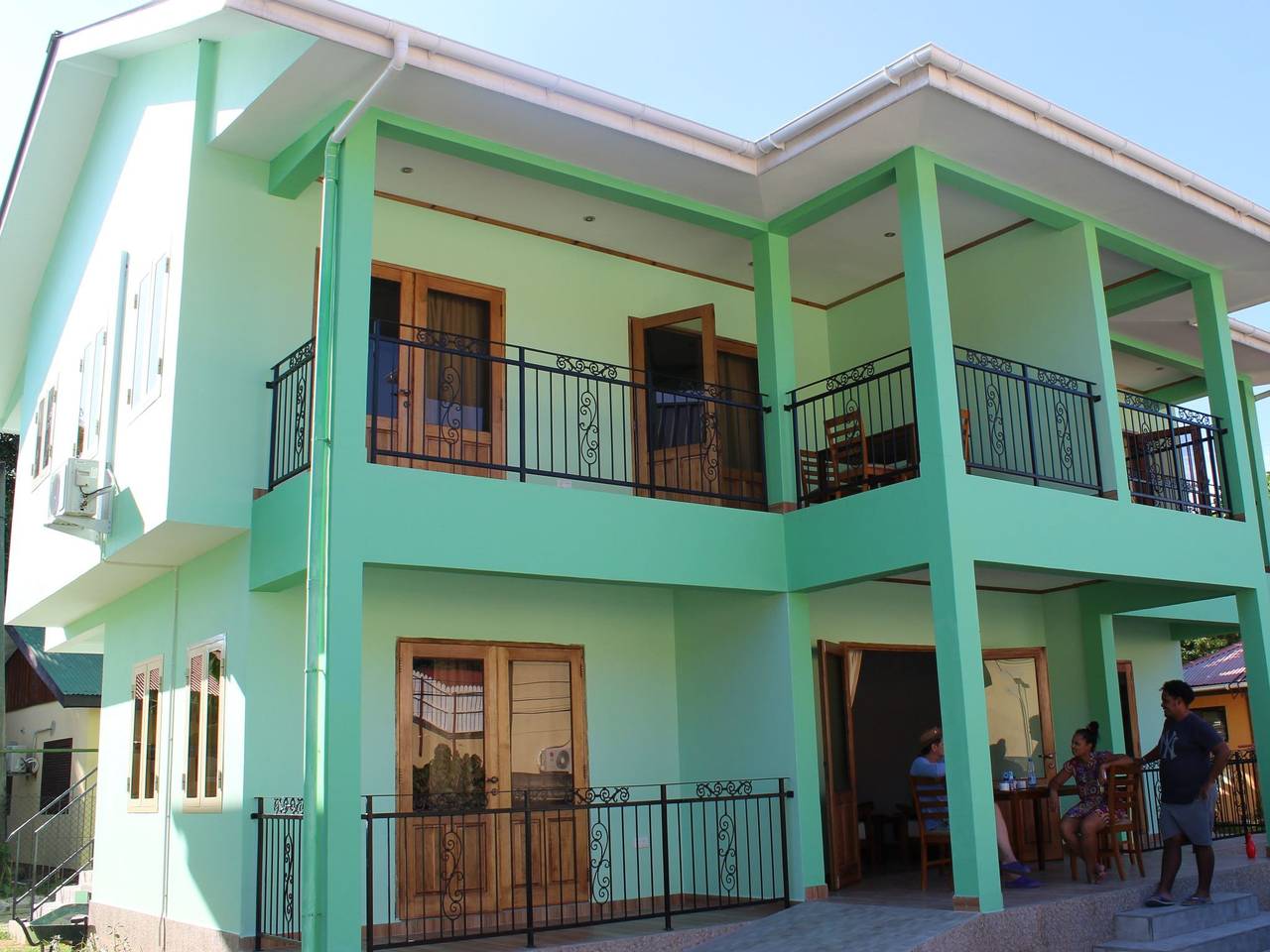 Ganze Wohnung, In Grand Anse mit Kleiner Terrasse in Seychellen