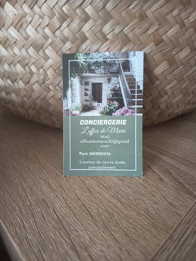 Location de vacances pour 6 personnes, avec terrasse ainsi que piscine et vue à Aubais - 2