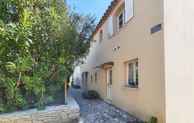 Location de vacances pour 4 personnes, avec terrasse et jardin à Saint-Laurent-de-la-Cabrerisse