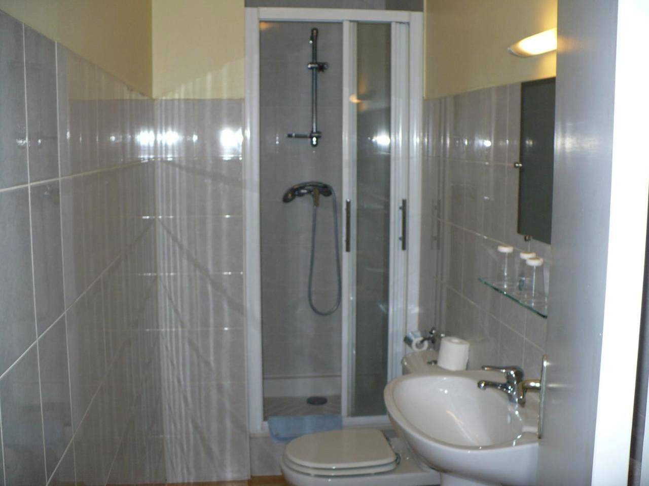 Double Room in Montélimar, Région de nyons