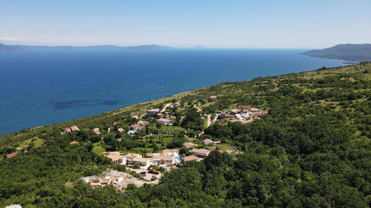 Villa Castelina Part Ii of twin house in Rabac, Côte Est de l'Istrie